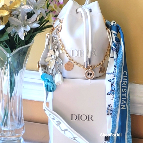 Dior - Picture 15 of 16